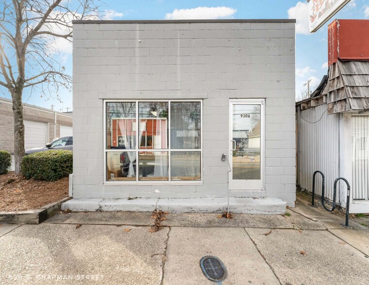 More Photos Of 930-932 N Chapman St, Greensboro General Retail For Sale