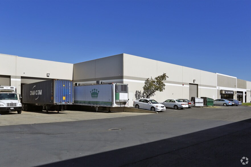 More Photos Of 2349 Industrial Pky W, Hayward Warehouse For Lease