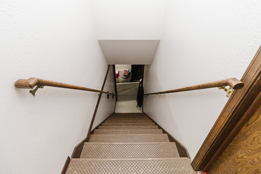 More Photos Of 1319 E 17th Ave, Hutchinson Religious Facility For Sale