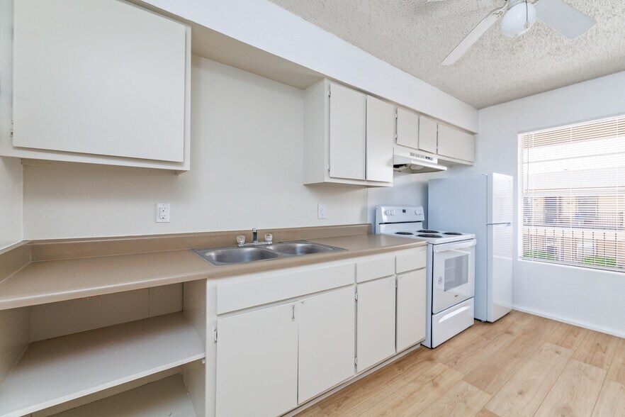 More Photos Of 12 E 29th St, San Angelo Apartments For Sale