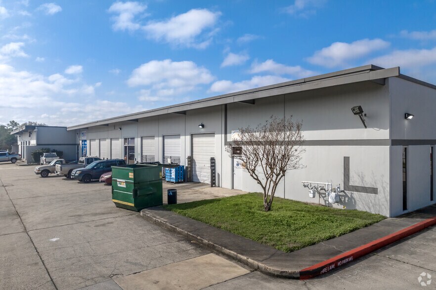 More Photos Of 15925 Morales Rd, Houston Unknown For Lease