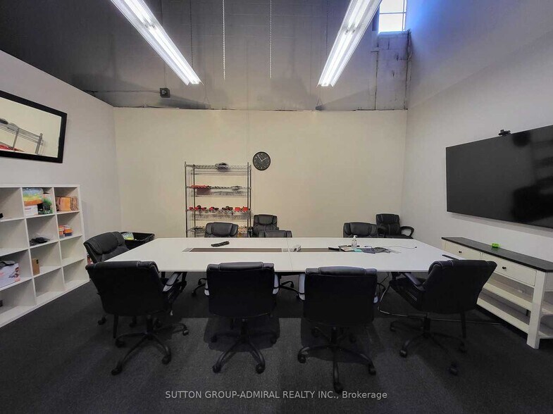 More Photos Of 205-215 Dolomite Dr, Toronto Warehouse For Sale