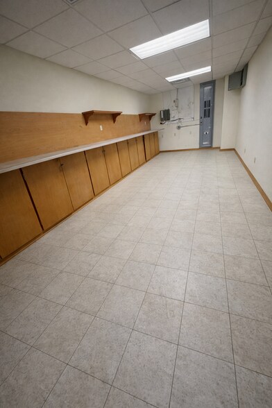 More Photos Of 376 Hope Station Rd, Weston Warehouse For Lease