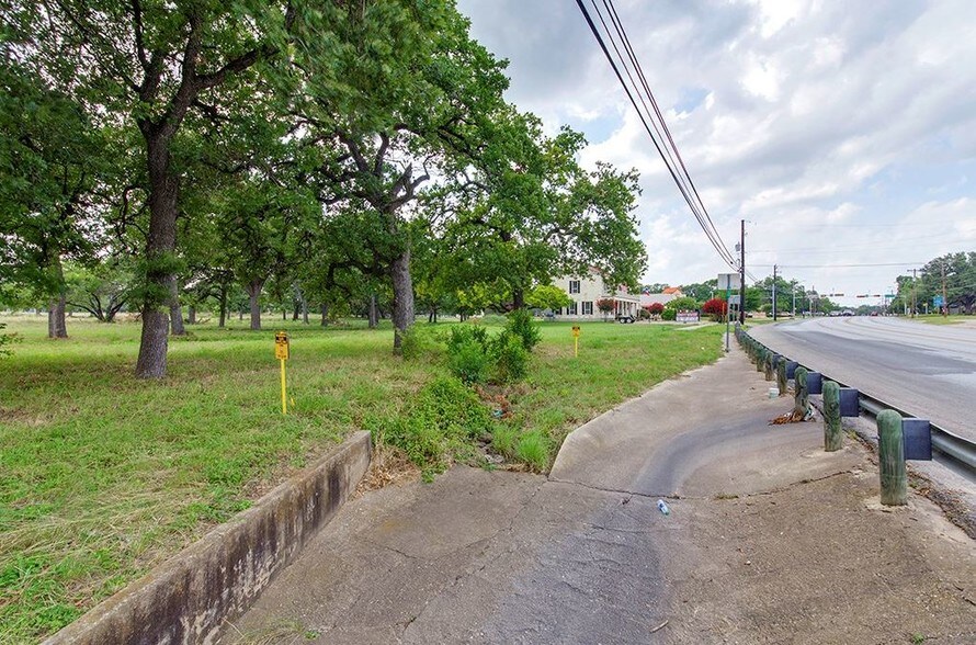 More Photos Of 1311 E Main St, Fredericksburg Land For Sale