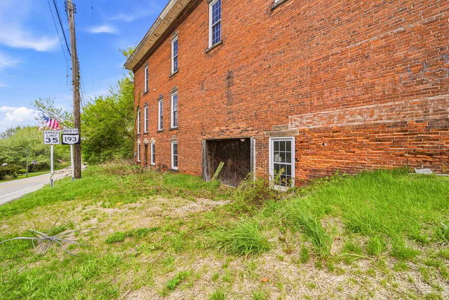 More Photos Of 2699 E Center St, North Kingsville Apartments For Sale