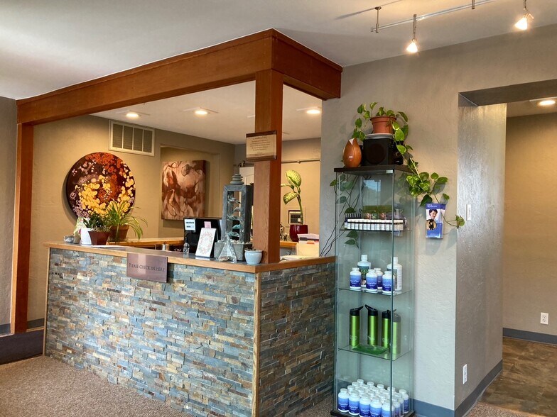 More Photos Of 993 Siskiyou Blvd, Ashland Office For Sale