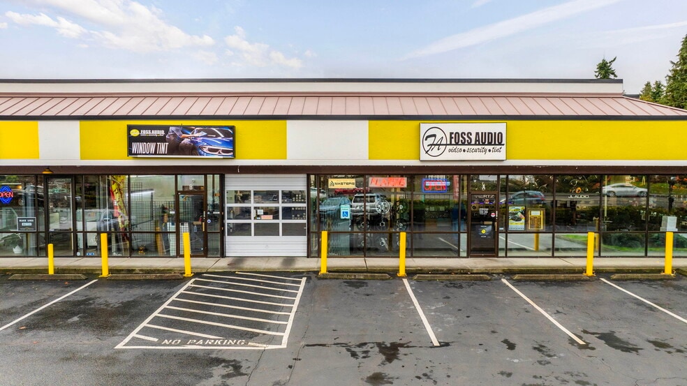 More Photos Of 10 SE Everett Mall Way, Everett General Retail For Lease