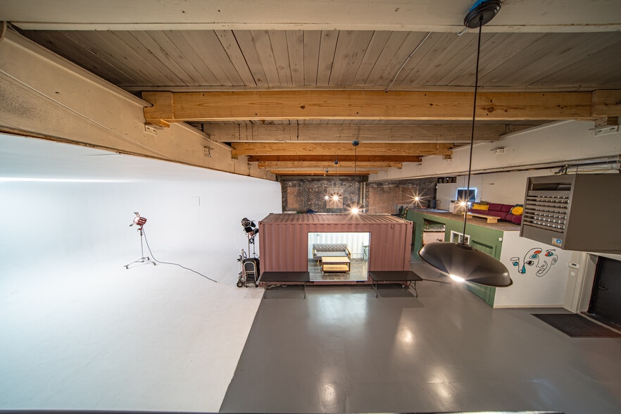 More Photos Of 2831 E Grand Blvd, Detroit Warehouse For Sale