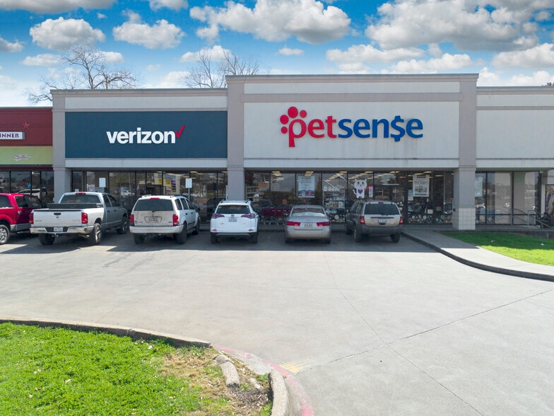 More Photos Of 4919 North St, Nacogdoches General Retail For Lease