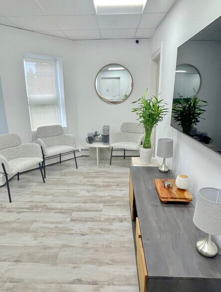 More Photos Of 1051 Beacon St, Brookline Medical For Sale