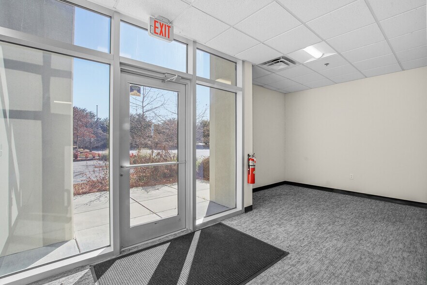 More Photos Of 2310 Charleston Regional Pky, Charleston Distribution For Lease