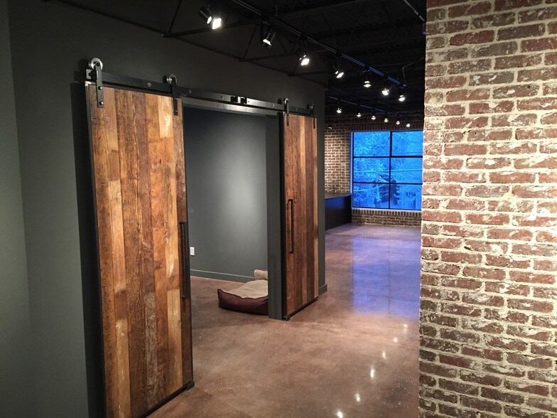 More Photos Of 3141-3149 S Broadway, Englewood Storefront Retail Office For Lease