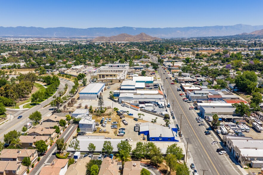More Photos Of 2879 Main St, Riverside Warehouse For Sale