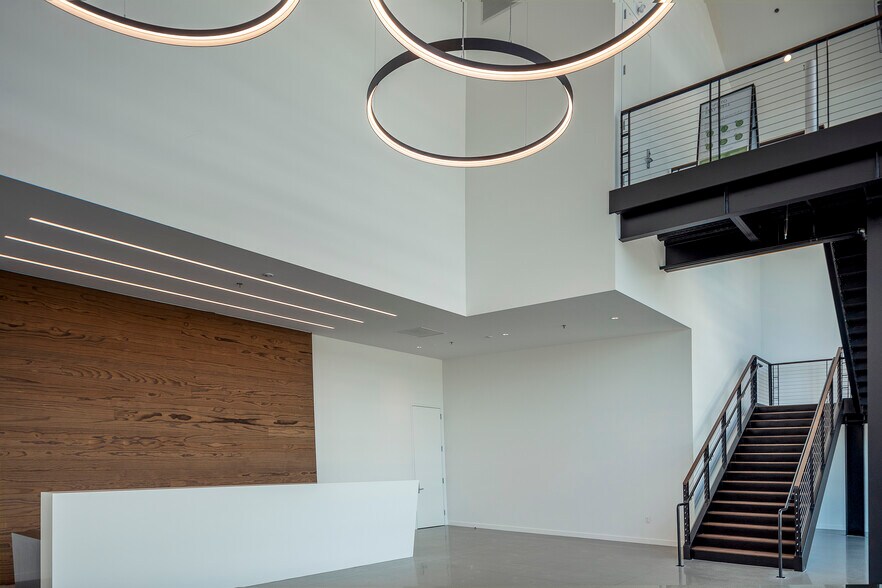 More Photos Of 10 W Tasman Dr, San Jose Unknown For Lease