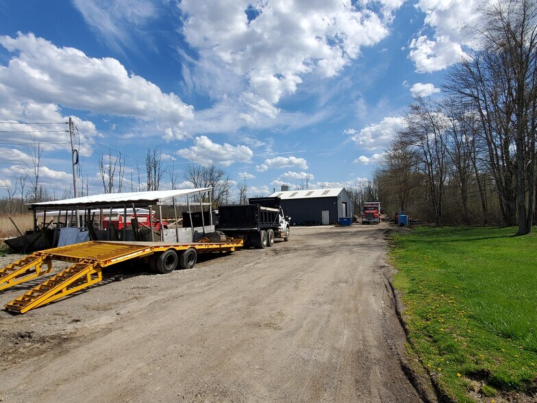 More Photos Of 12989 Mayfield Rd, Chardon Warehouse For Sale