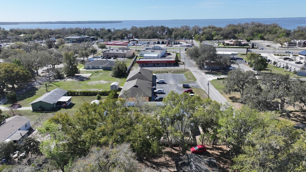 More Photos Of 32644 Blossom ln, Leesburg Office For Sale