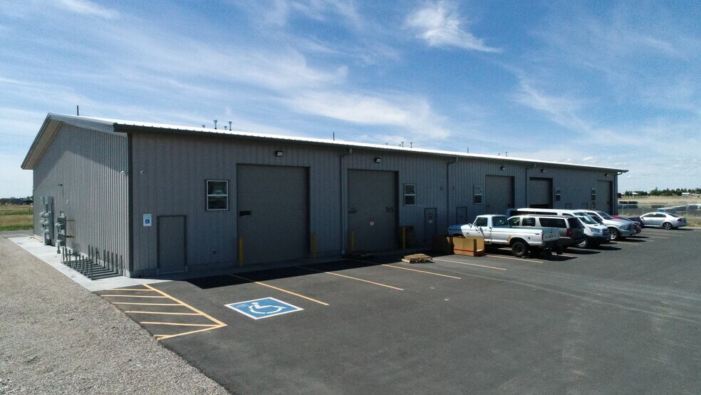 More Photos Of 3196 N Spitfire St, Idaho Falls Industrial For Lease