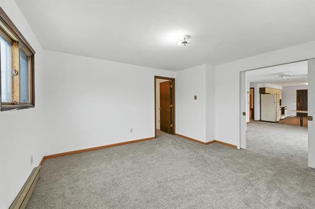 More Photos Of 821 S Broadway, Green Bay Restaurant For Sale