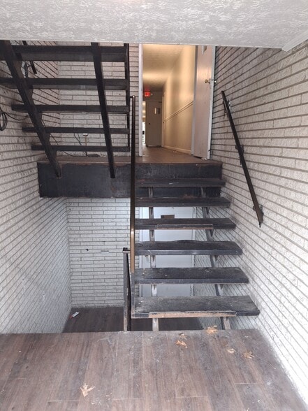 More Photos Of , Cincinnati Multifamily For Sale