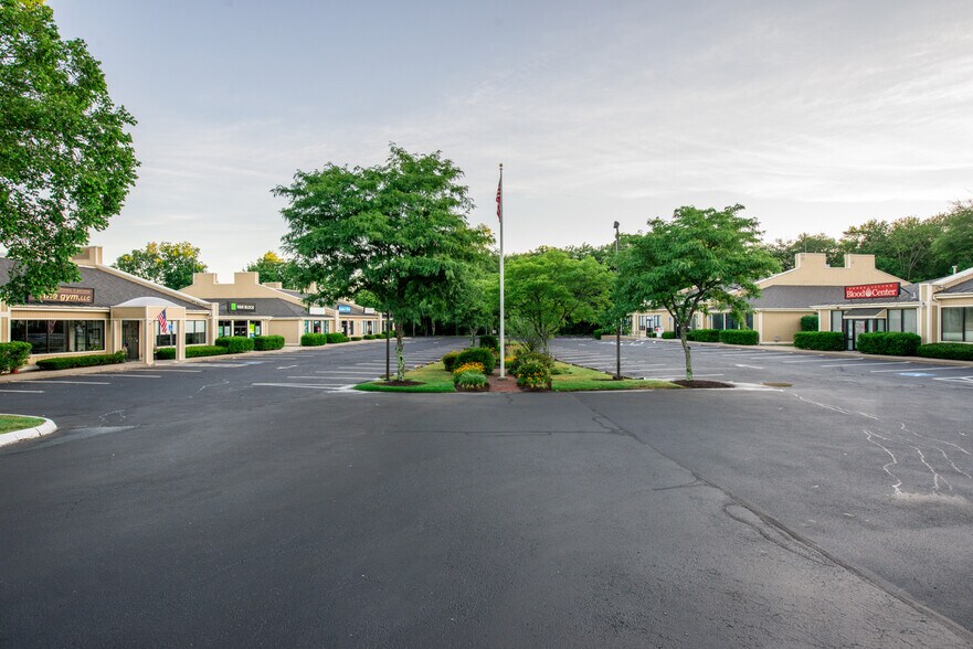 More Photos Of 2168 Diamond Hill Rd, Woonsocket Unknown For Lease