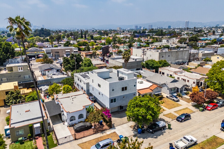 More Photos Of 2223 S Highland Ave, Los Angeles Apartments For Sale