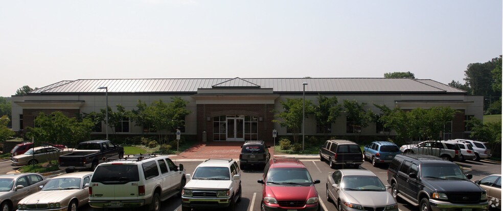 More Photos Of 1671 Emancipation Hwy, Fredericksburg Office For Lease