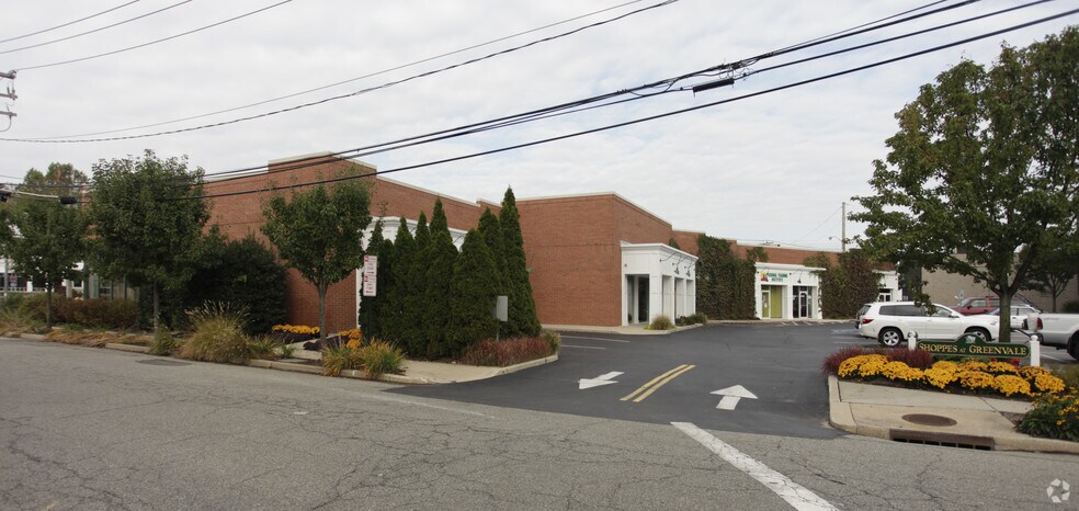 More Photos Of 50 Glen Cove Rd, Greenvale General Retail For Lease