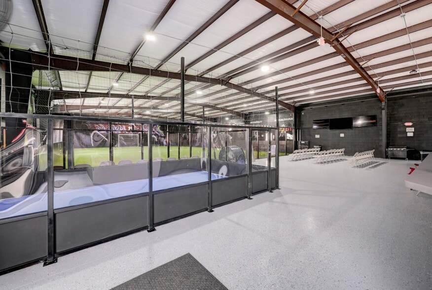 More Photos Of 14929 Westpark Dr, Houston Storefront Retail Office For Sale