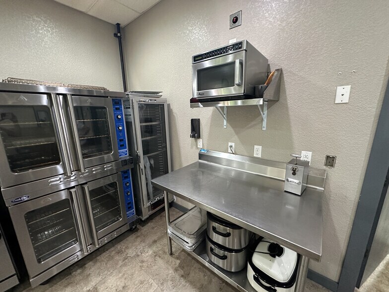 More Photos Of 3099 Highway 95, Mountain Grove Restaurant For Sale