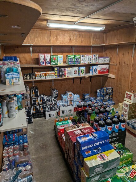 More Photos Of 30 Seven Mile Ave, Hamilton General Retail For Sale