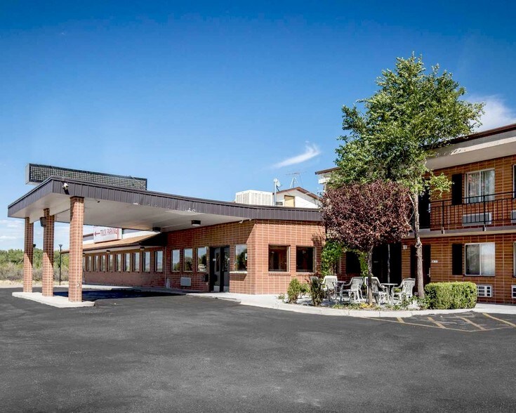 More Photos Of 1225 S State St, Salina Hotel For Sale