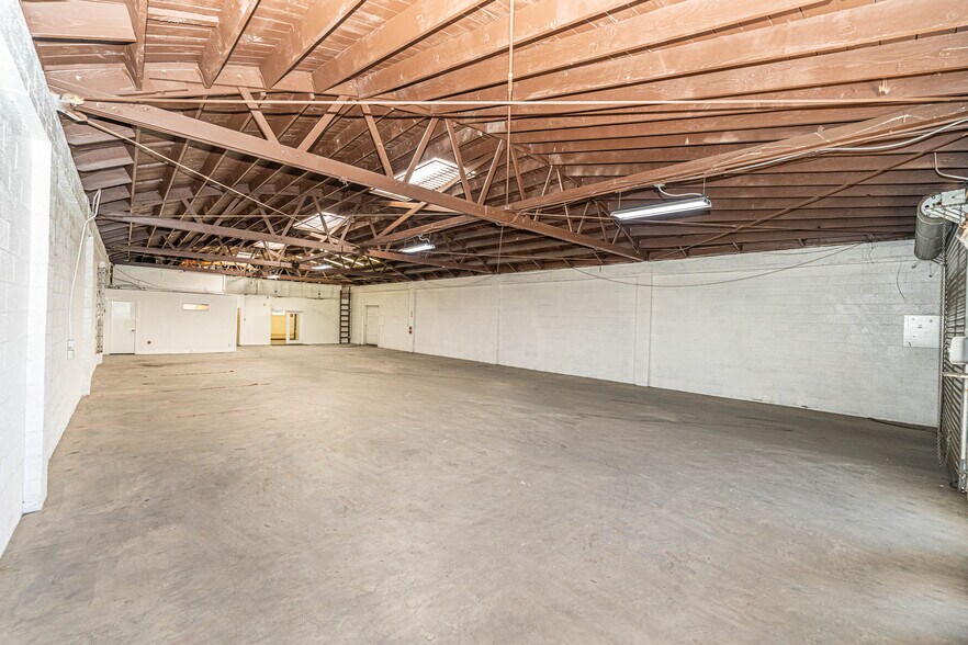 More Photos Of 947 N Vignes St, Los Angeles Warehouse For Sale