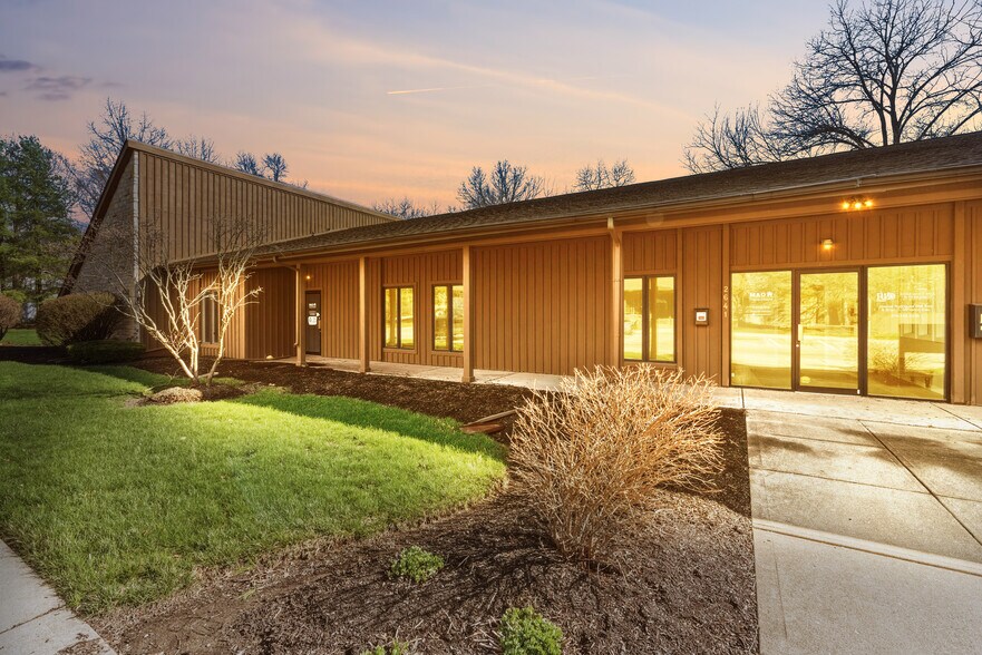 More Photos Of 2641 Oakstone Dr, Columbus Office For Lease