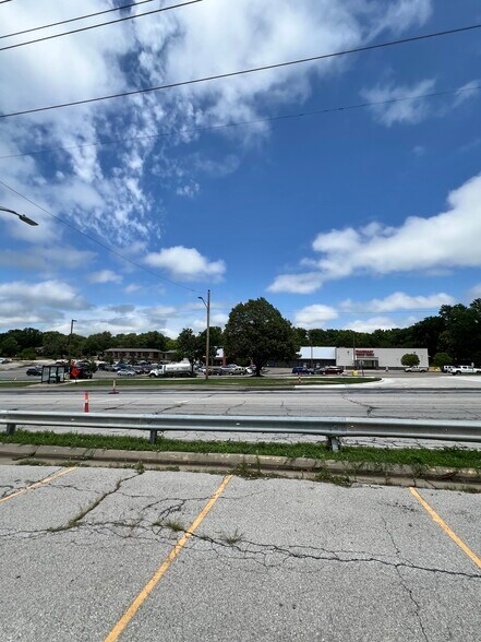 More Photos Of , Lawrence Unknown For Sale