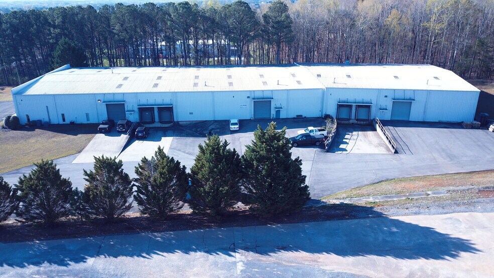 More Photos Of 2850 N Dug Gap Rd SW, Dalton Distribution For Sale