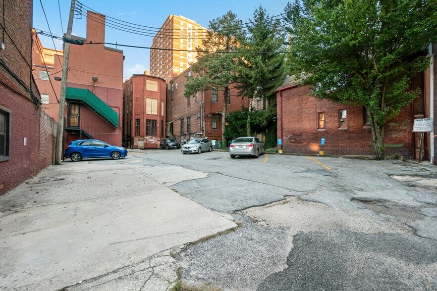 More Photos Of 1116 St Paul St, Baltimore Office For Sale