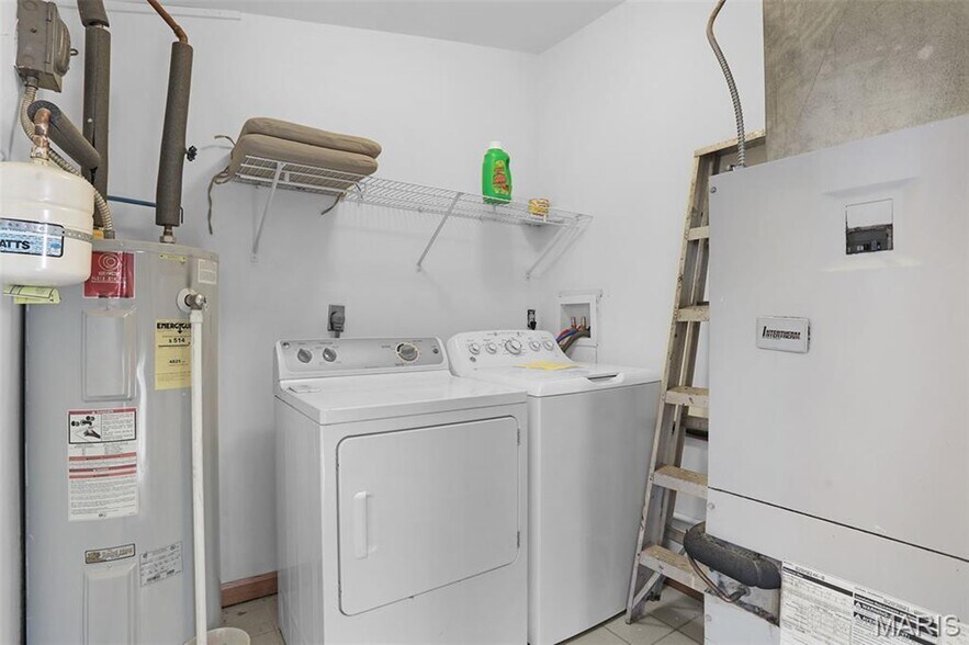 More Photos Of 234 Lemay Ferry Rd, Saint Louis Specialty For Sale