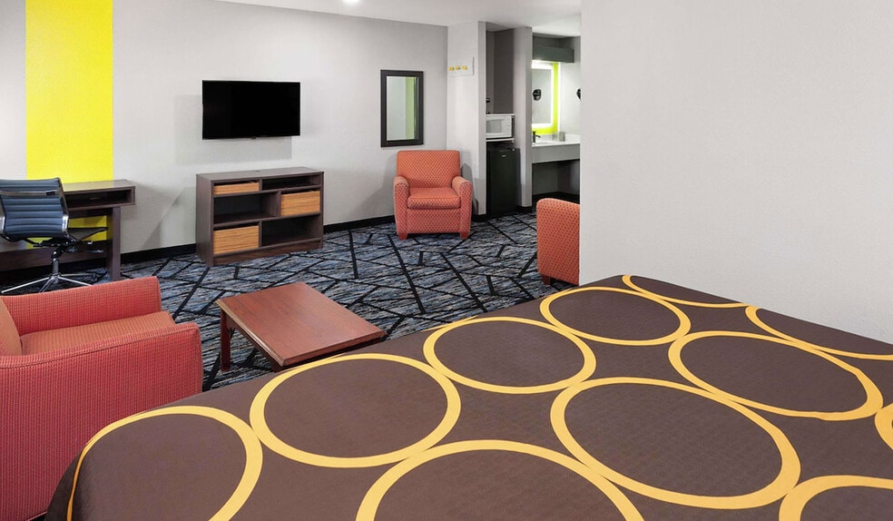 More Photos Of 425 S West St, Olney Hotel For Sale