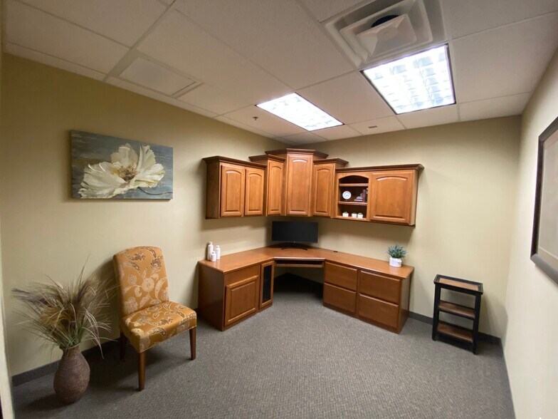 More Photos Of 12409 W Indian School Rd, Avondale Office For Sale