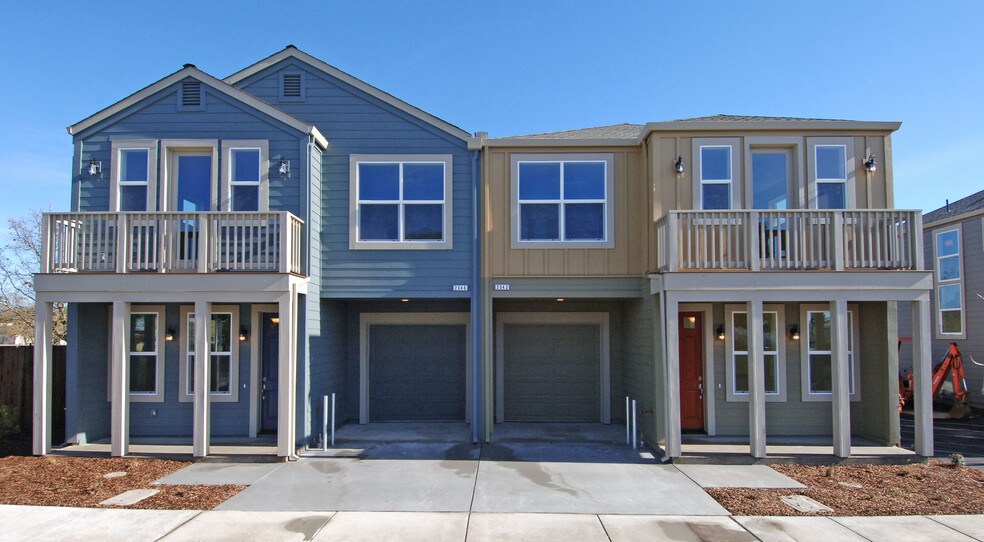 More Photos Of 2009-2046 Ravello Way, Santa Rosa Apartments For Sale