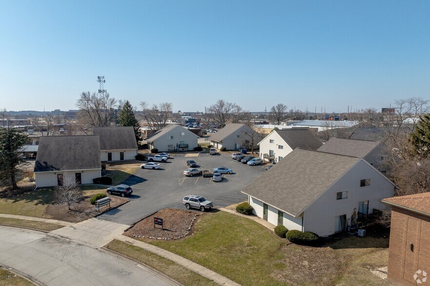 Primary Photo Of 717 Fairmont Dr, Bloomington Apartments For Sale
