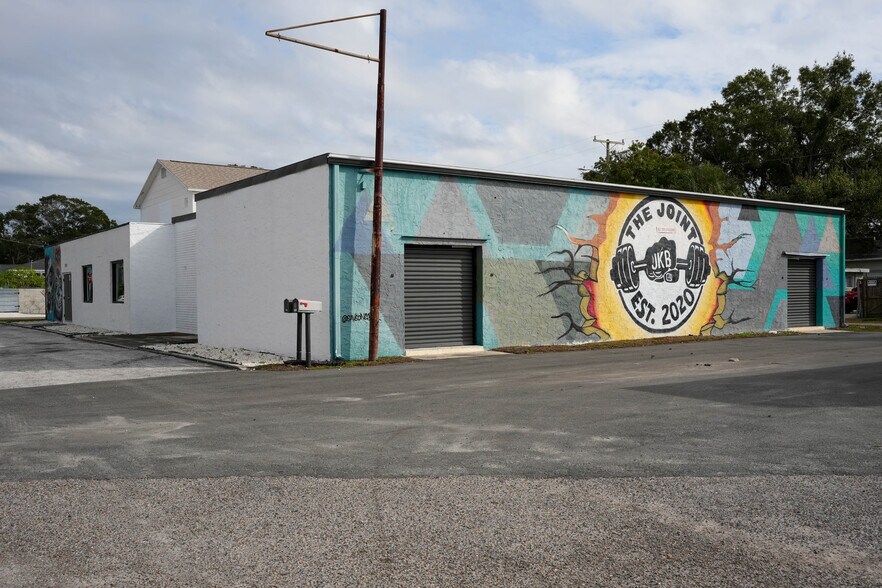 More Photos Of 4700 22nd Ave S, Saint Petersburg General Retail For Lease