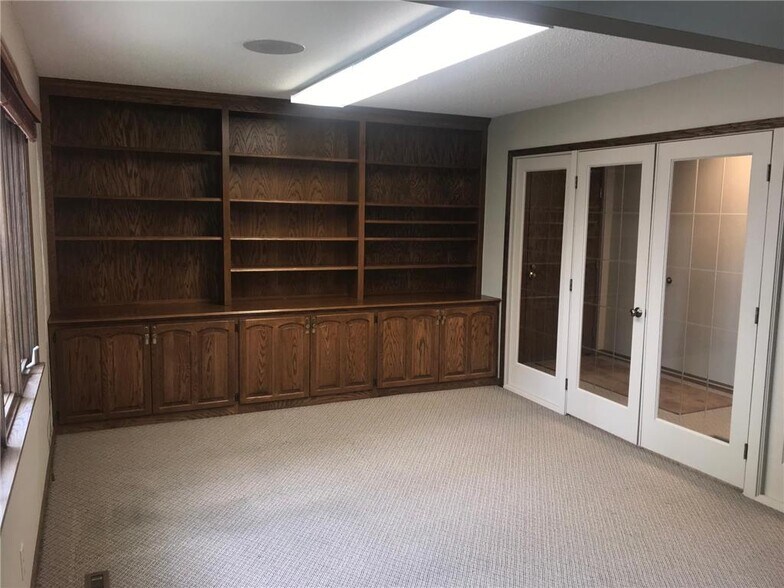 More Photos Of 130 Park Ave S, Saint Cloud Office For Sale