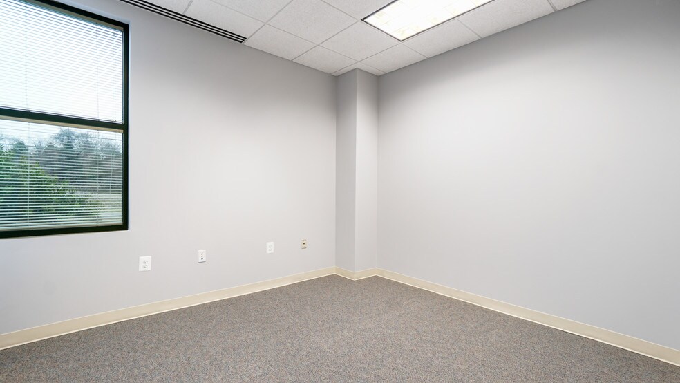 More Photos Of 9161 Liberia Ave, Manassas Medical For Lease