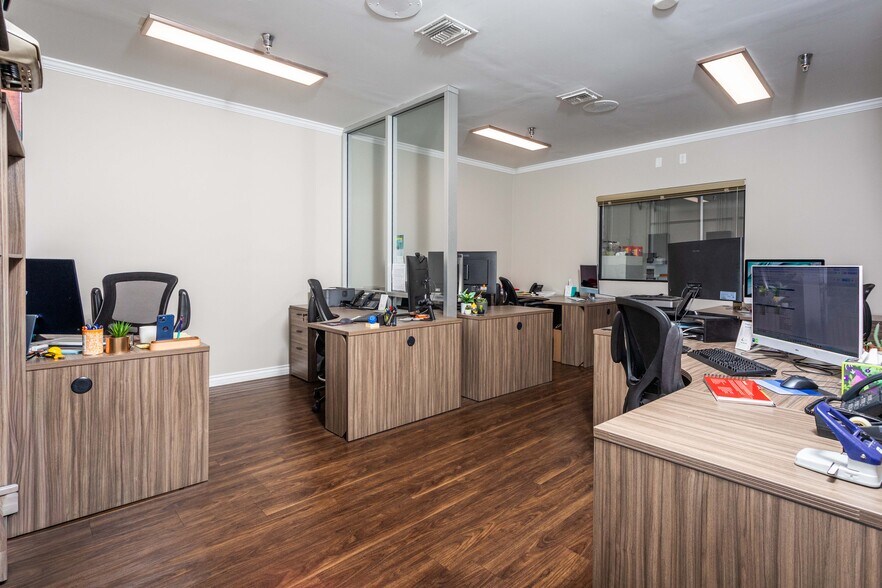 More Photos Of 15840 W Monte St, Sylmar Warehouse For Sale