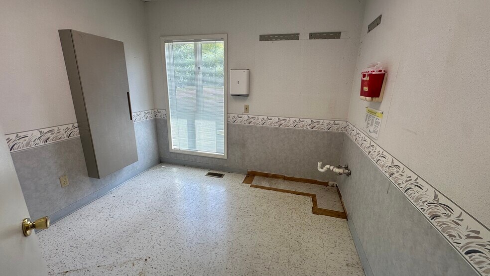 More Photos Of 444 Elmwood Ave, Alderson Medical For Sale