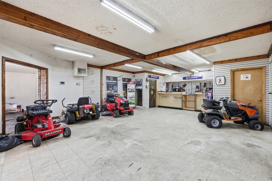 More Photos Of 4545 Saint Johns Ave, Jacksonville Service For Sale