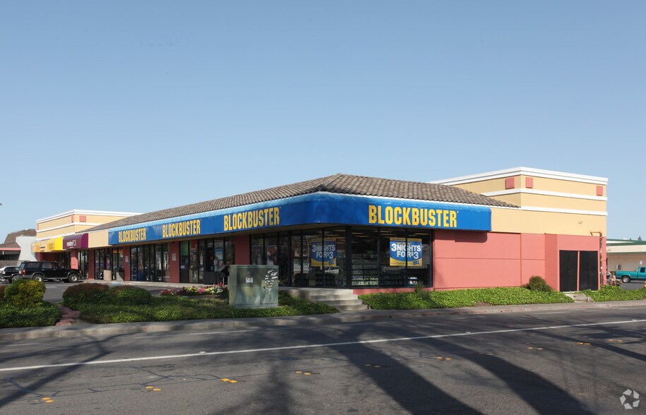 Primary Photo Of 2 W Court St, Woodland Freestanding For Lease