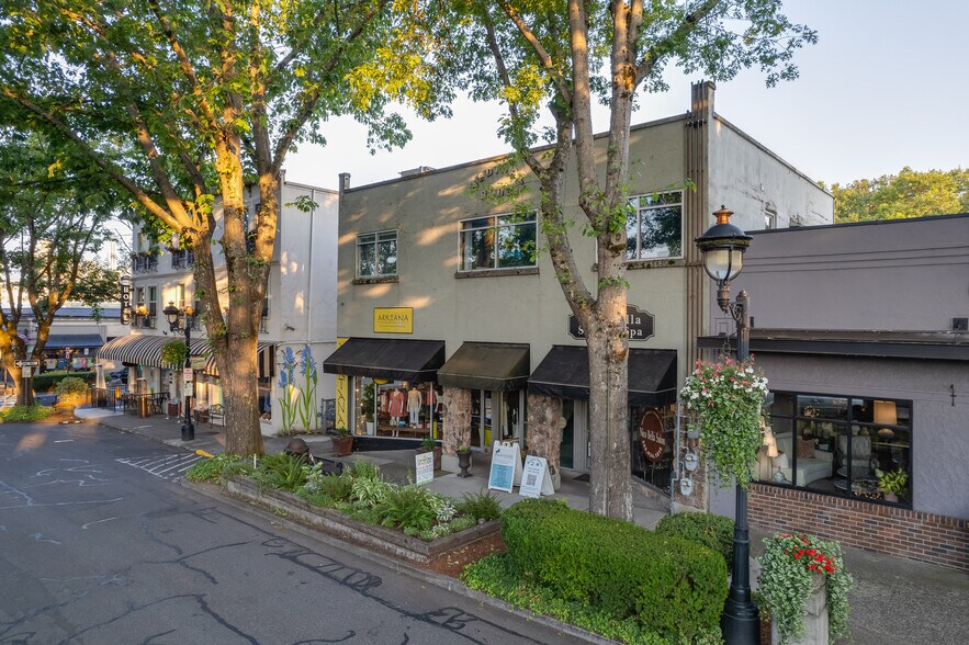 More Photos Of 415-419 NE Fourth Ave, Camas Storefront Retail Office For Lease