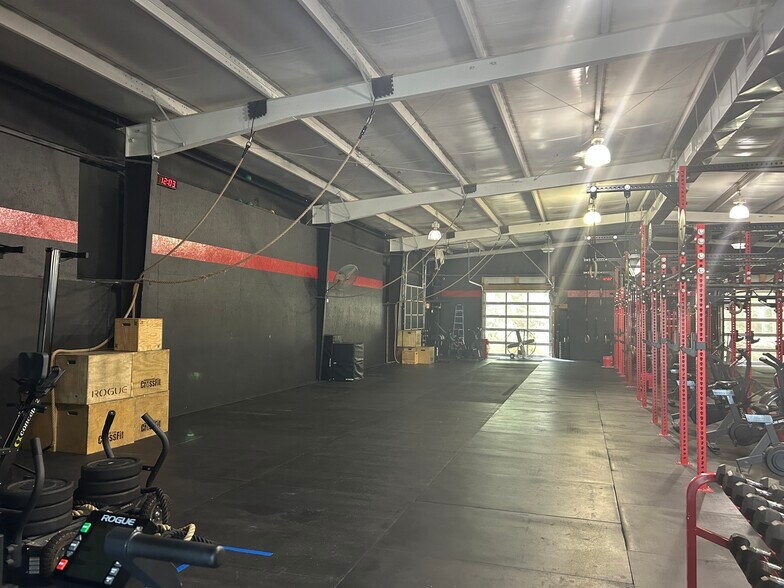 More Photos Of 5534 Highway 431 S, Brownsboro Health Club For Lease